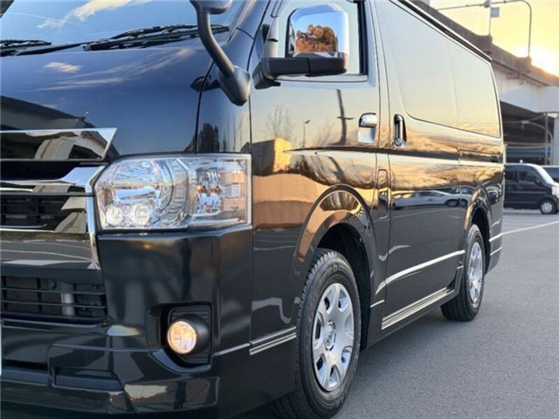 HIACE VAN