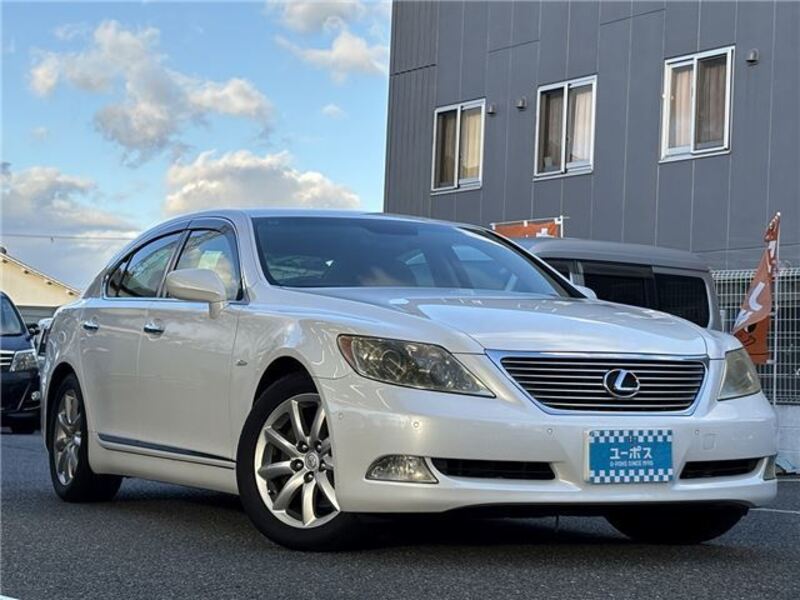 LEXUS LS