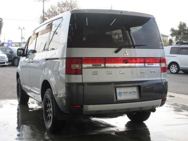 DELICA D5