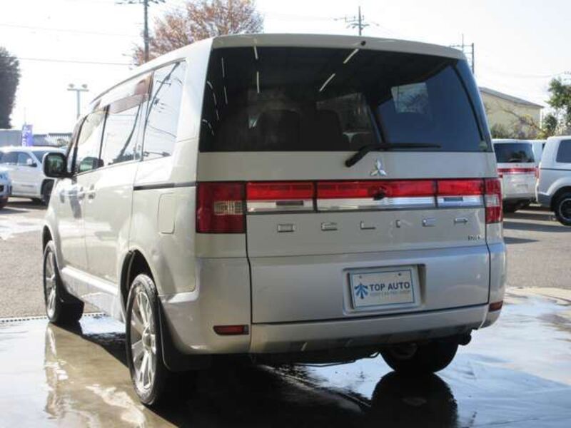 DELICA D5