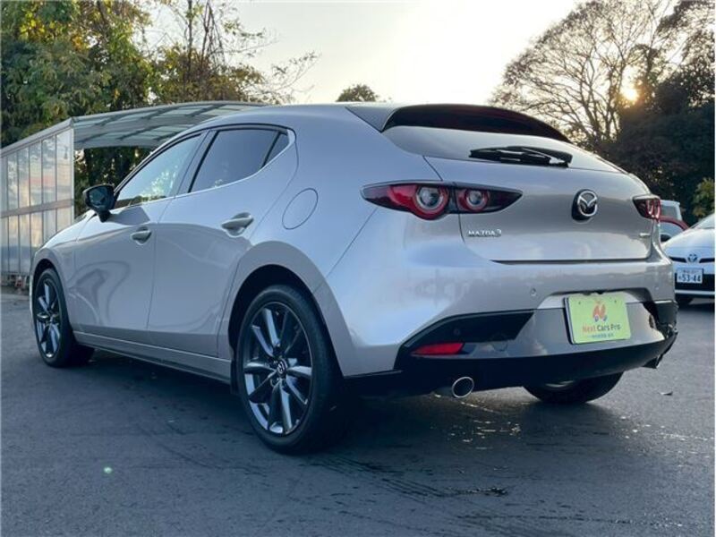 MAZDA3