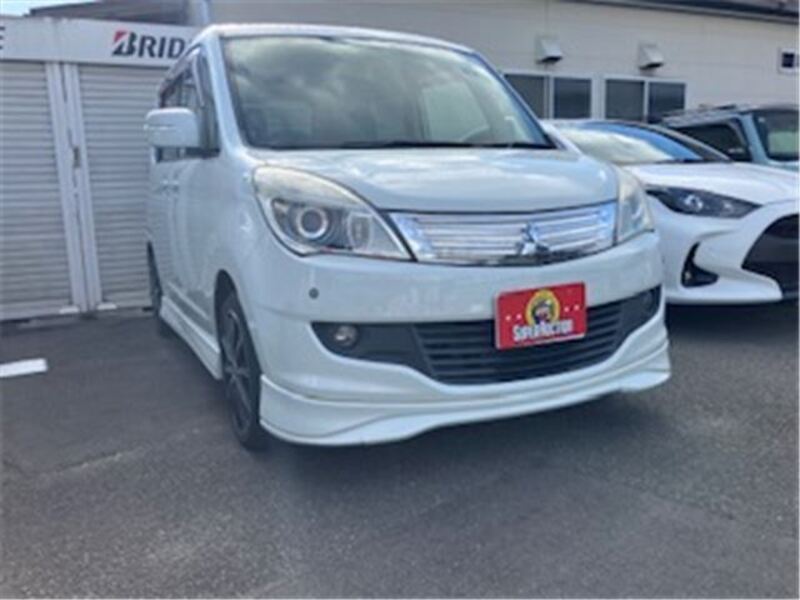 MITSUBISHI DELICA D2