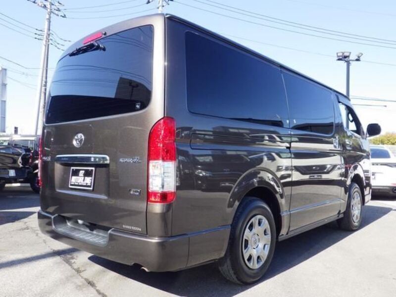 HIACE VAN