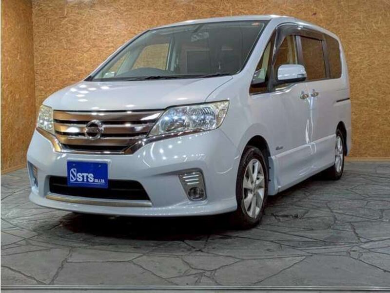 NISSAN SERENA