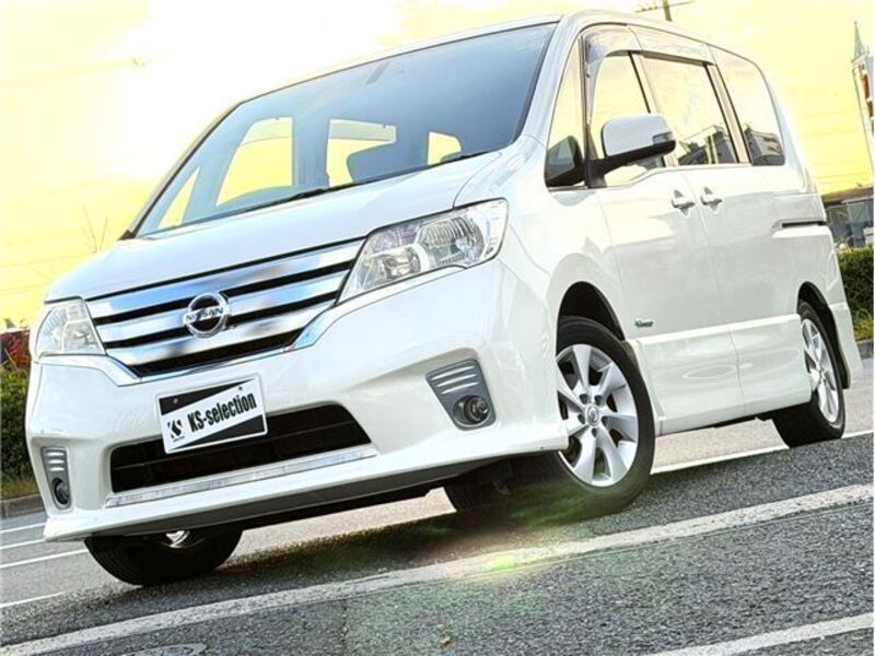 NISSAN SERENA