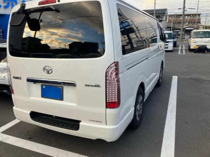 HIACE VAN
