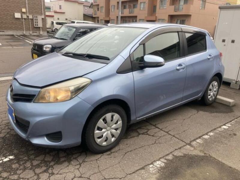 TOYOTA VITZ