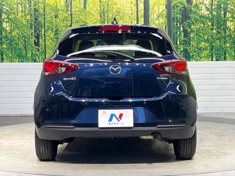 MAZDA2