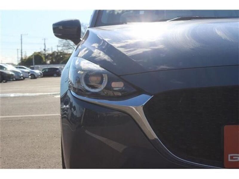MAZDA2