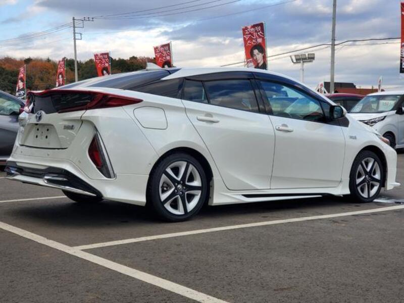 PRIUS PHV
