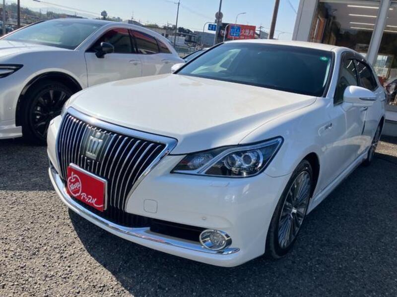 TOYOTA CROWN MAJESTA