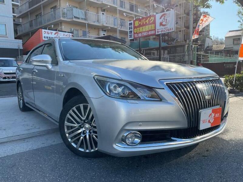 TOYOTA CROWN MAJESTA