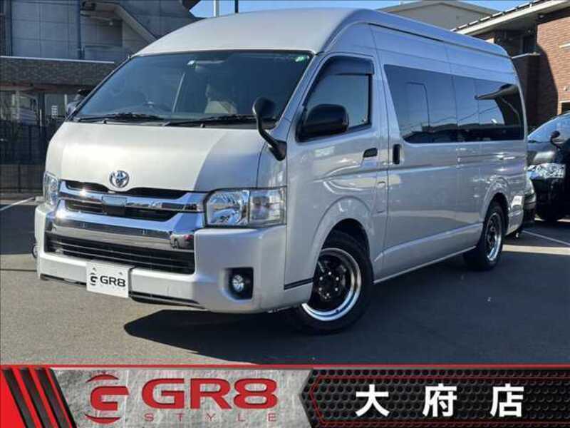 TOYOTA HIACE VAN