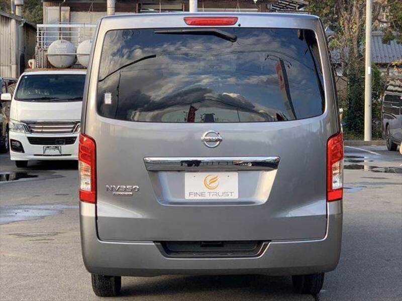 NV350 CARAVAN