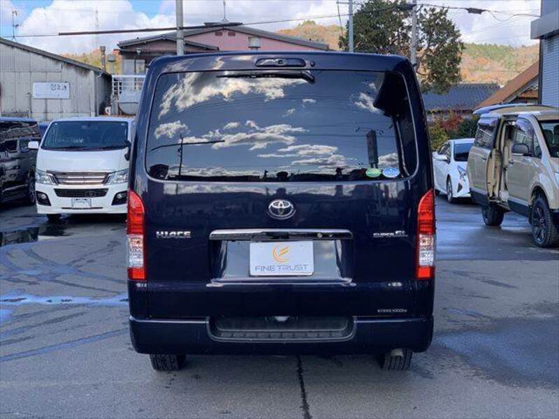 HIACE VAN