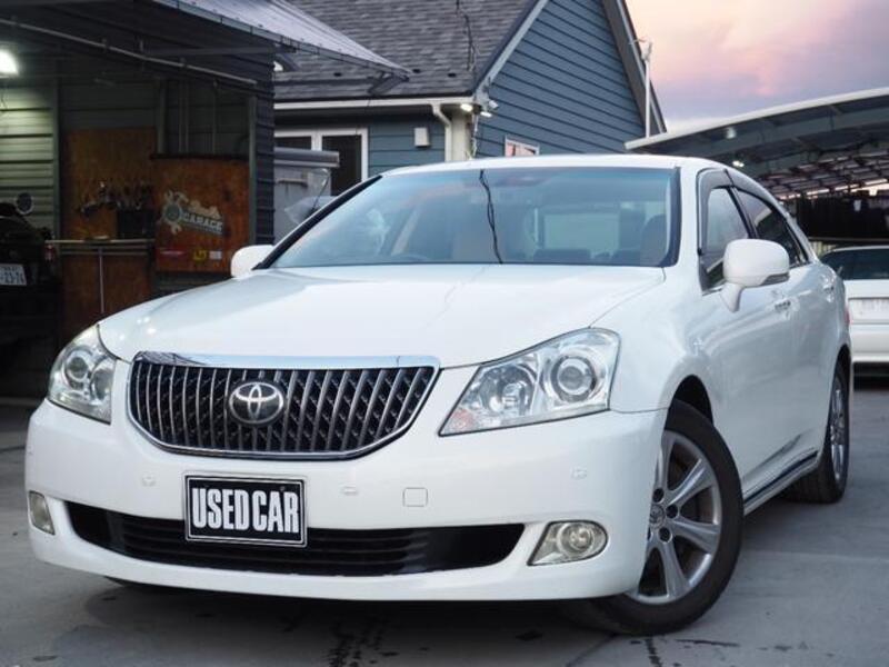 TOYOTA CROWN MAJESTA