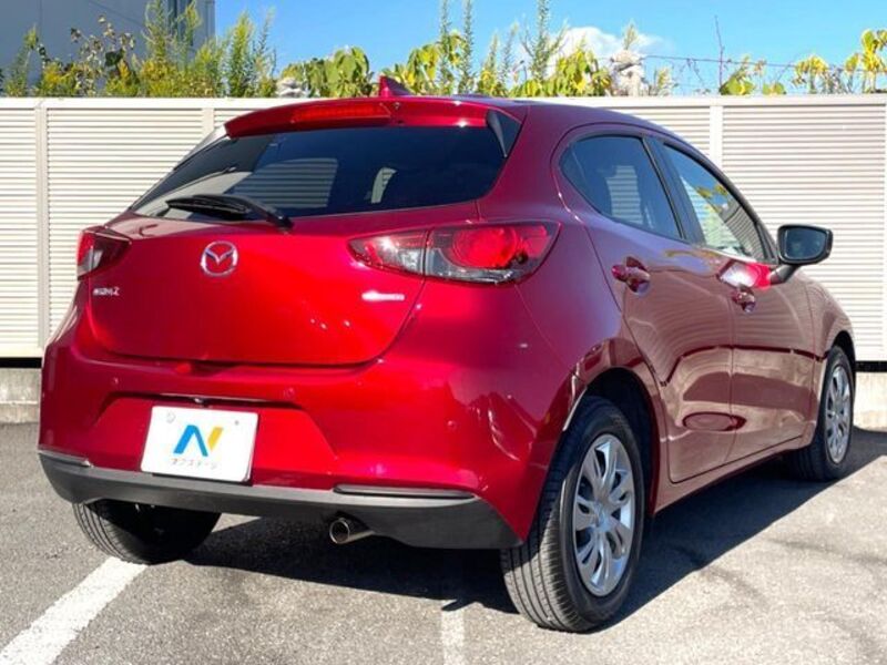MAZDA2