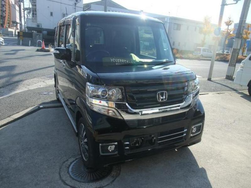 HONDA N BOX CUSTOM