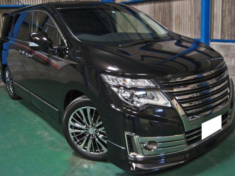 NISSAN ELGRAND