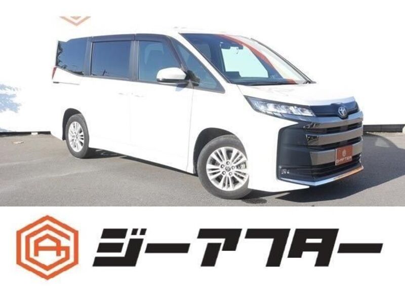 TOYOTA NOAH