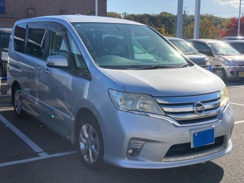 NISSAN SERENA