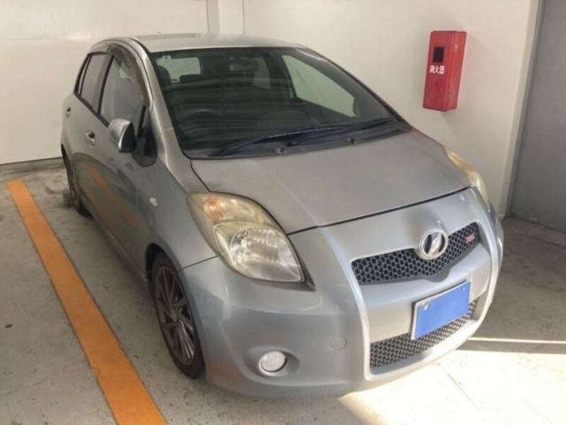 TOYOTA VITZ