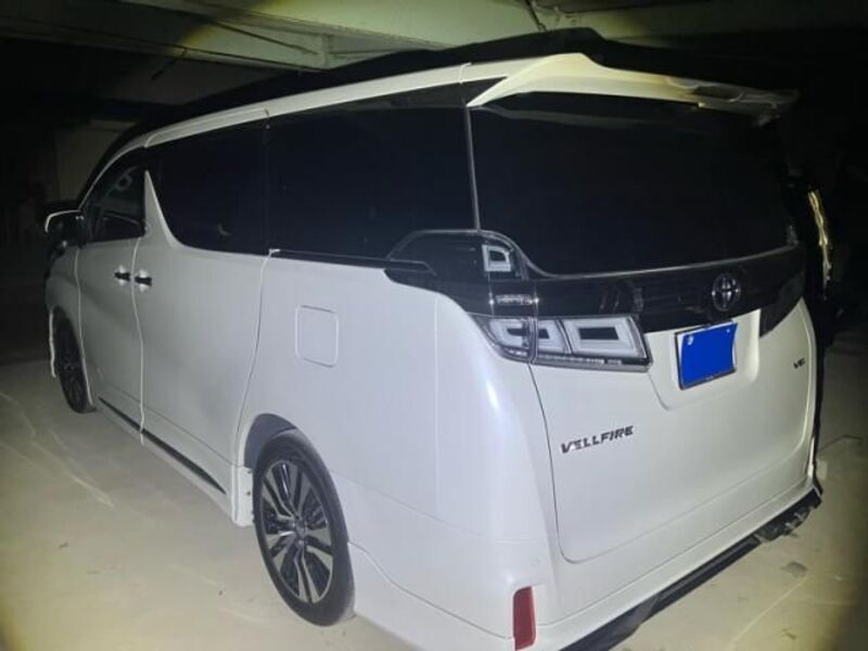 VELLFIRE