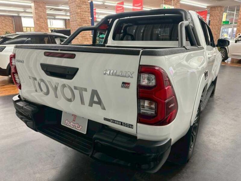 HILUX