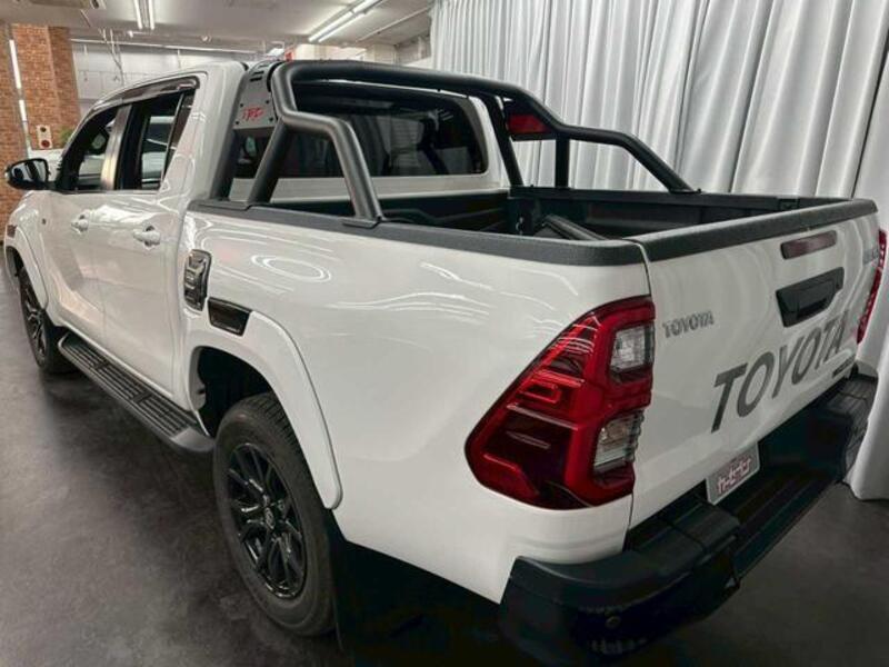 HILUX