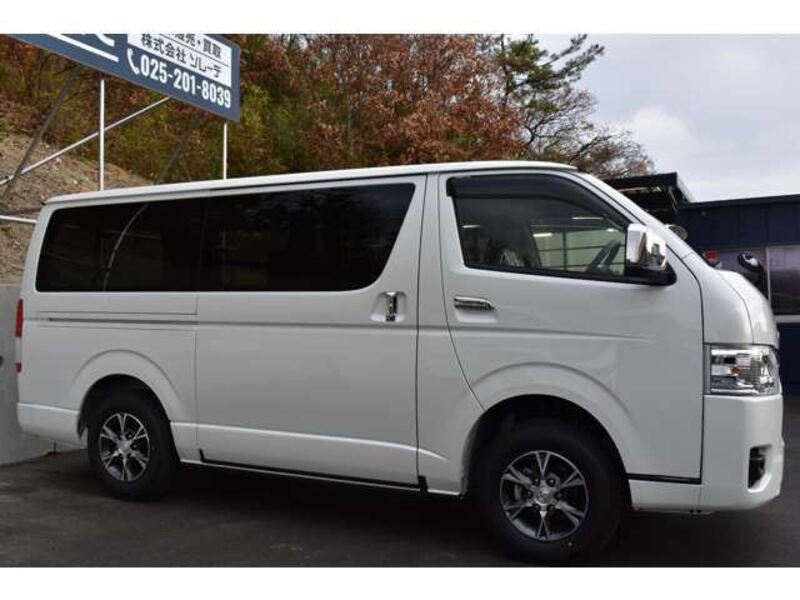 HIACE VAN