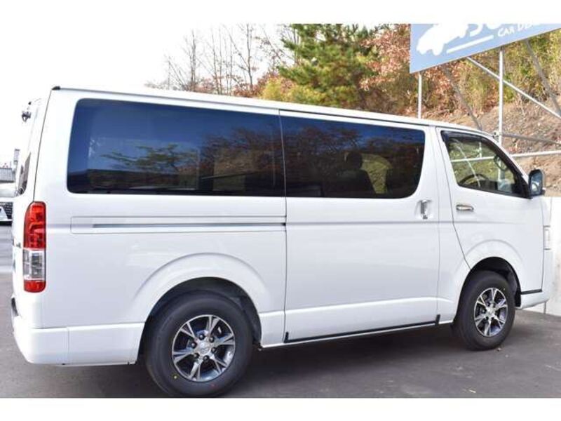 HIACE VAN