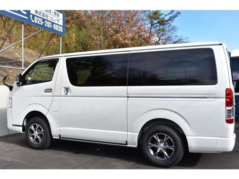 HIACE VAN