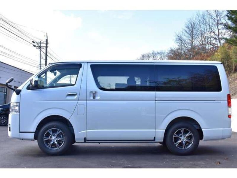 HIACE VAN