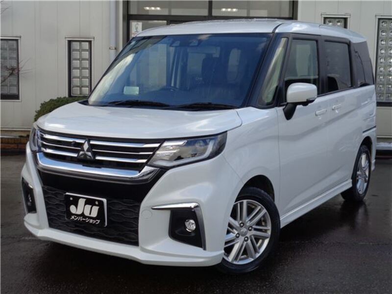 MITSUBISHI DELICA D2