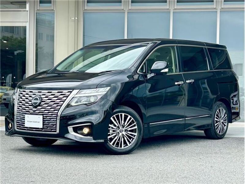 NISSAN ELGRAND