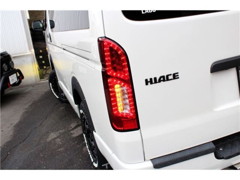 HIACE VAN