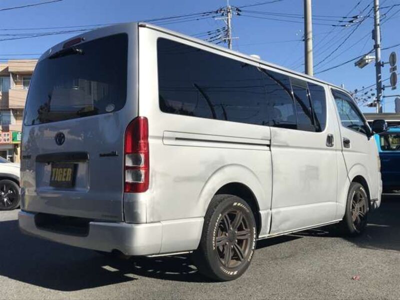 HIACE VAN