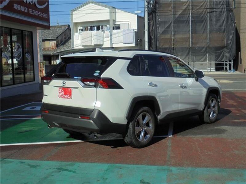 RAV4