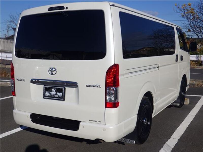 HIACE VAN