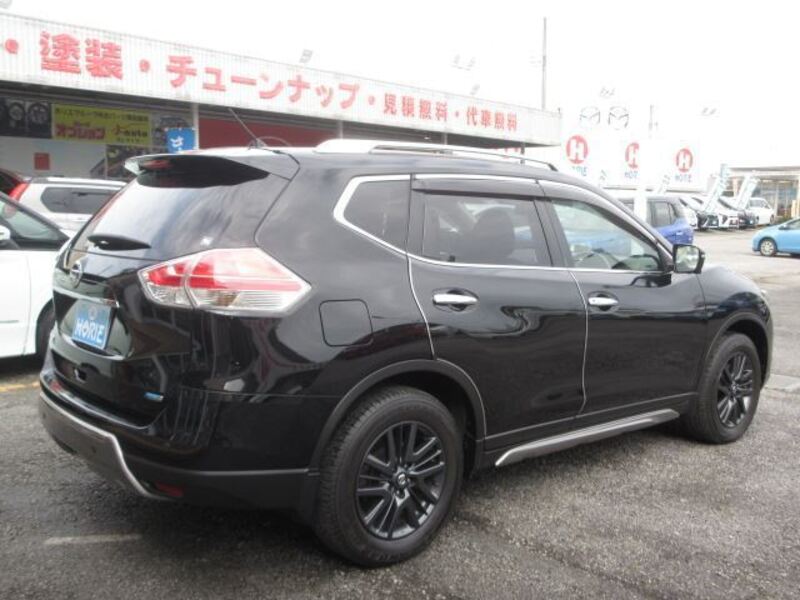 X-TRAIL