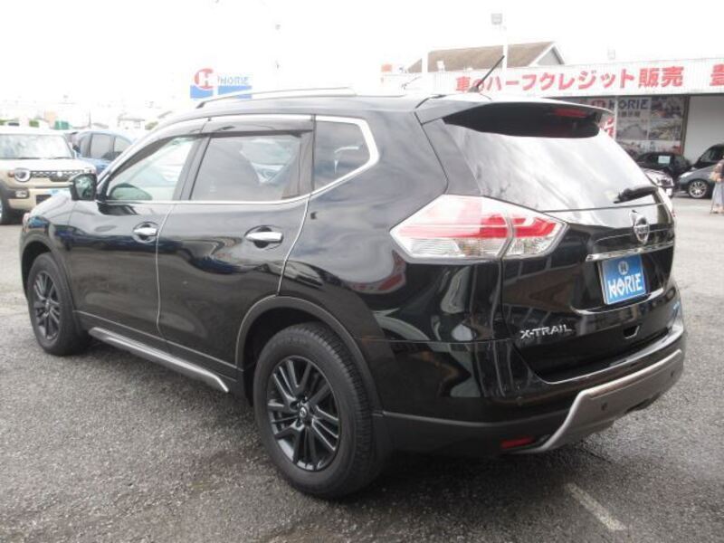 X-TRAIL