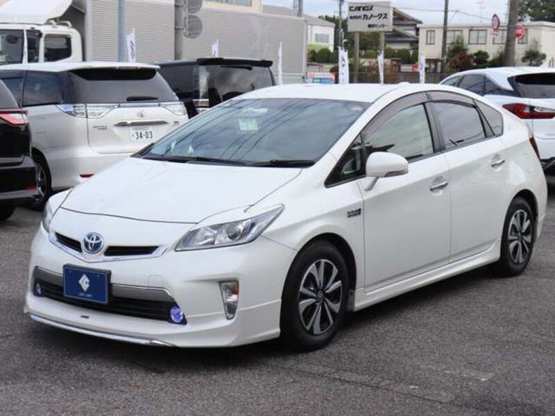 TOYOTA PRIUS PHV