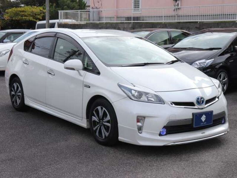 PRIUS PHV