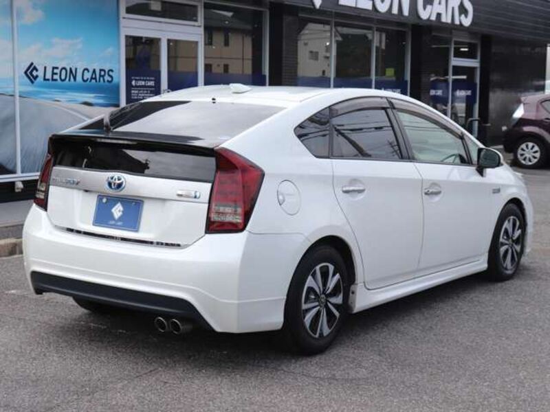 PRIUS PHV
