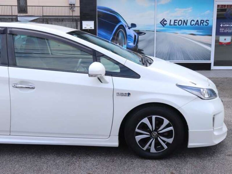 PRIUS PHV