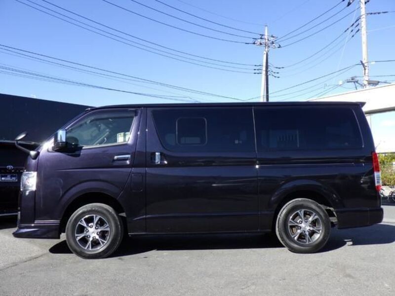 HIACE VAN