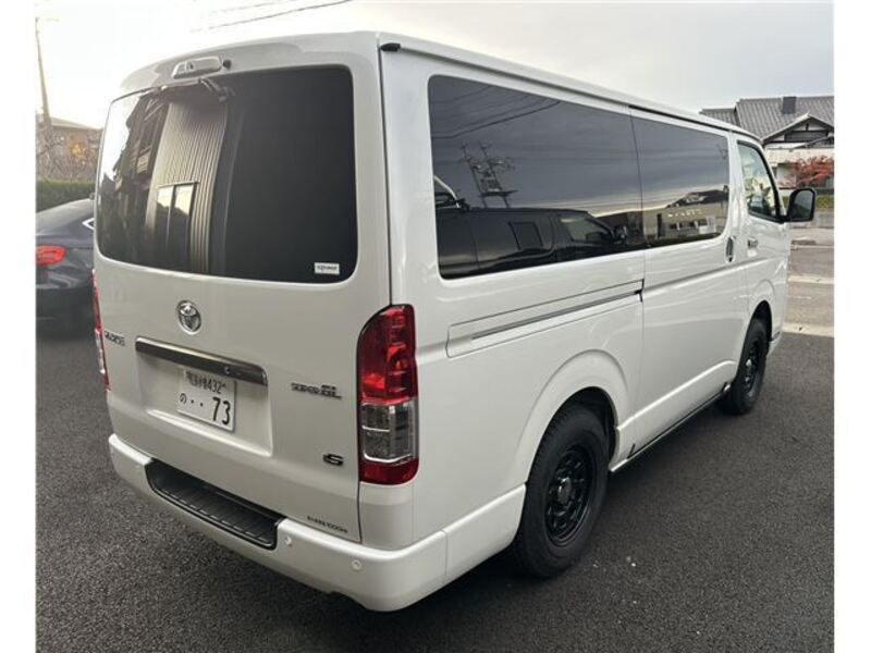 HIACE VAN