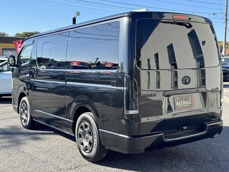 HIACE VAN