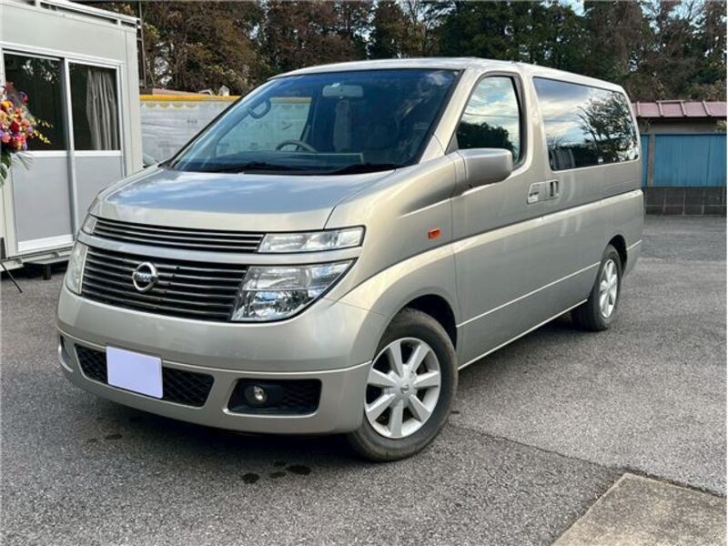 NISSAN ELGRAND