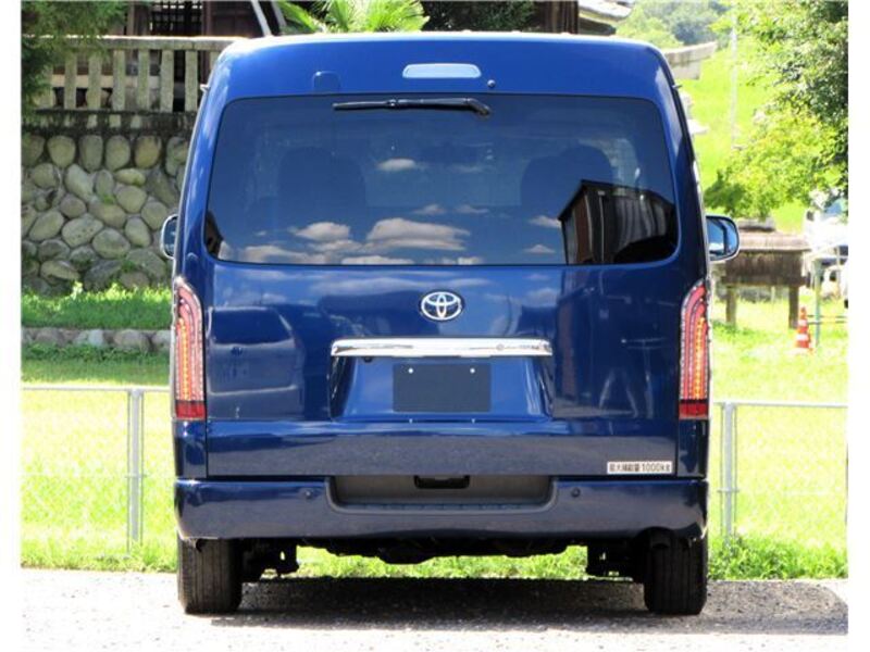 HIACE VAN